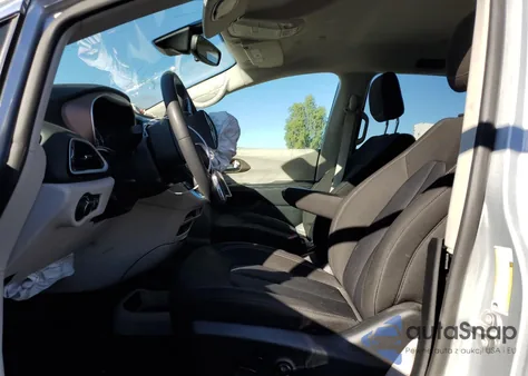 2023 Chrysler Voyager Lx z USA, uszkodzony, nr VIN 2C4RC1CG9PR597520